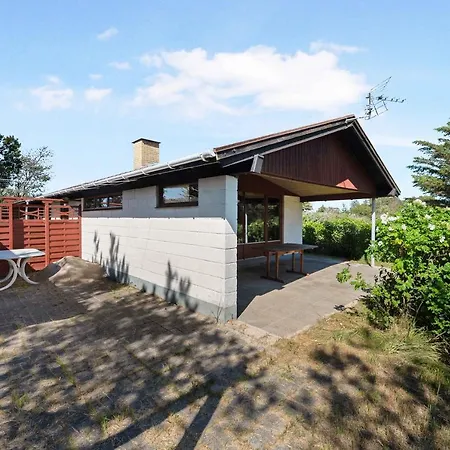 Awesome In With 3 Bedrooms And Wifi