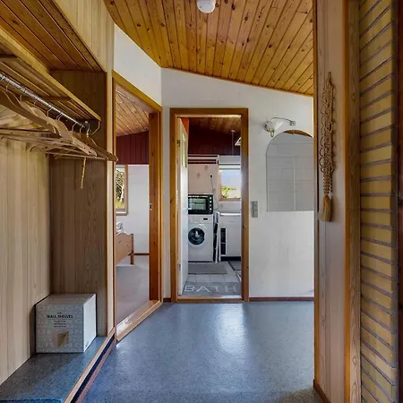 度假居 Awesome In With 3 Bedrooms And Wifi 希茨海尔斯